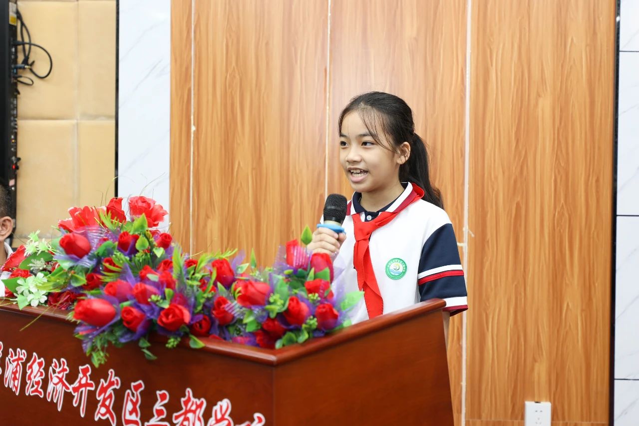 情暖校园 关爱生长 GA黄金甲开展六一儿童节公益捐赠活动3.jpg